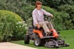 Tondeuse autoportée Husqvarna R 112C avec carter de coupe 85CM – Image 9